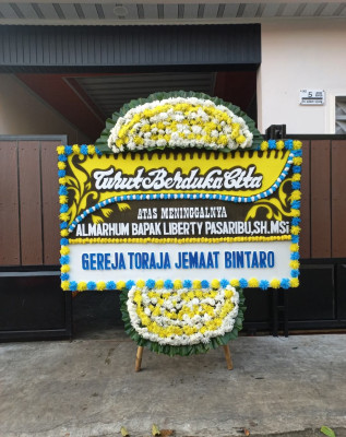Papan Bunga Duka di Kemtuk